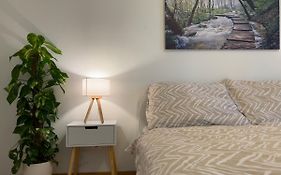 55 M2 Stylish Apartment With Balcony & Parking